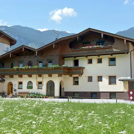 Elisabeth * Ramsau im Zillertal